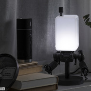 NieR:Automata」ポッド型テーブルランプから、“月の涙”のフラワー