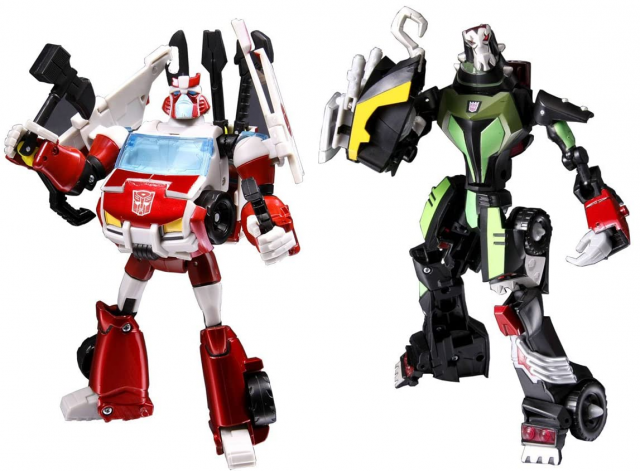 Ratchet vs Lockdown | Japanese Transformers Animated Figure | TFSource