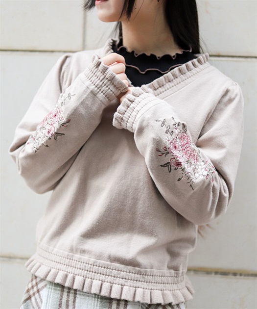 フラワー刺繍袖Vネックニット | axes femme -outlet- | axes femme