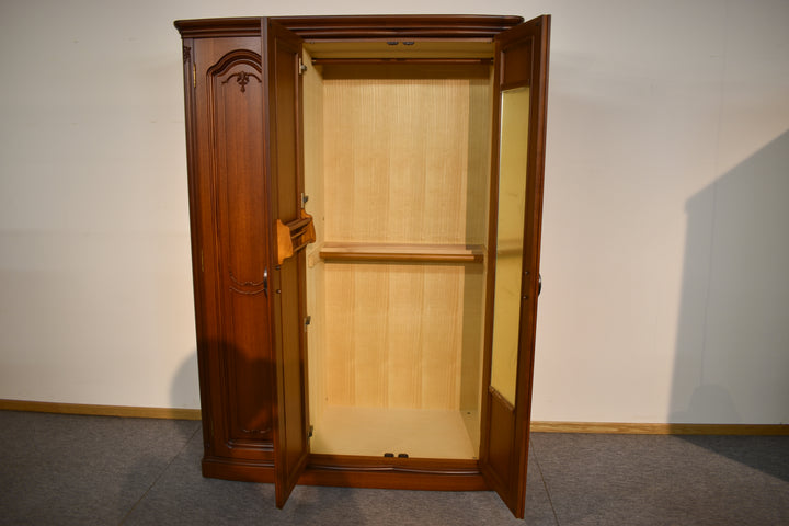 洋服タンスｻｲｽﾞ:約2040×1500【商品番号：ta053】 – 府中家具の館