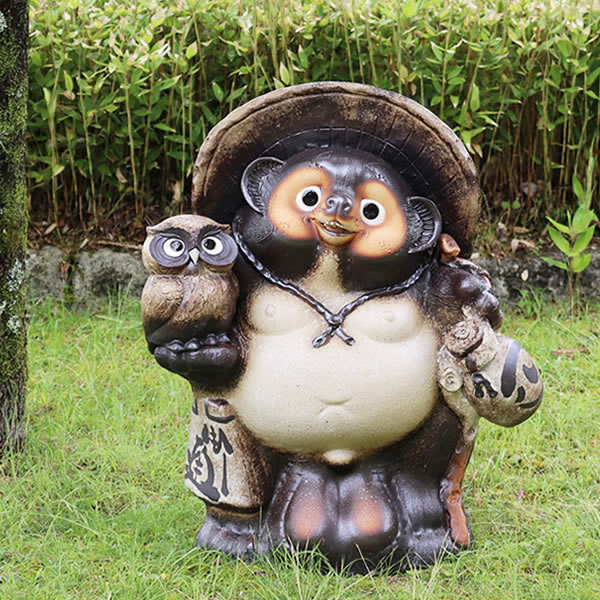 楽天市場】信楽焼 25号ふくろう持ち狸 信楽焼たぬき縁起物 タヌキ 陶器