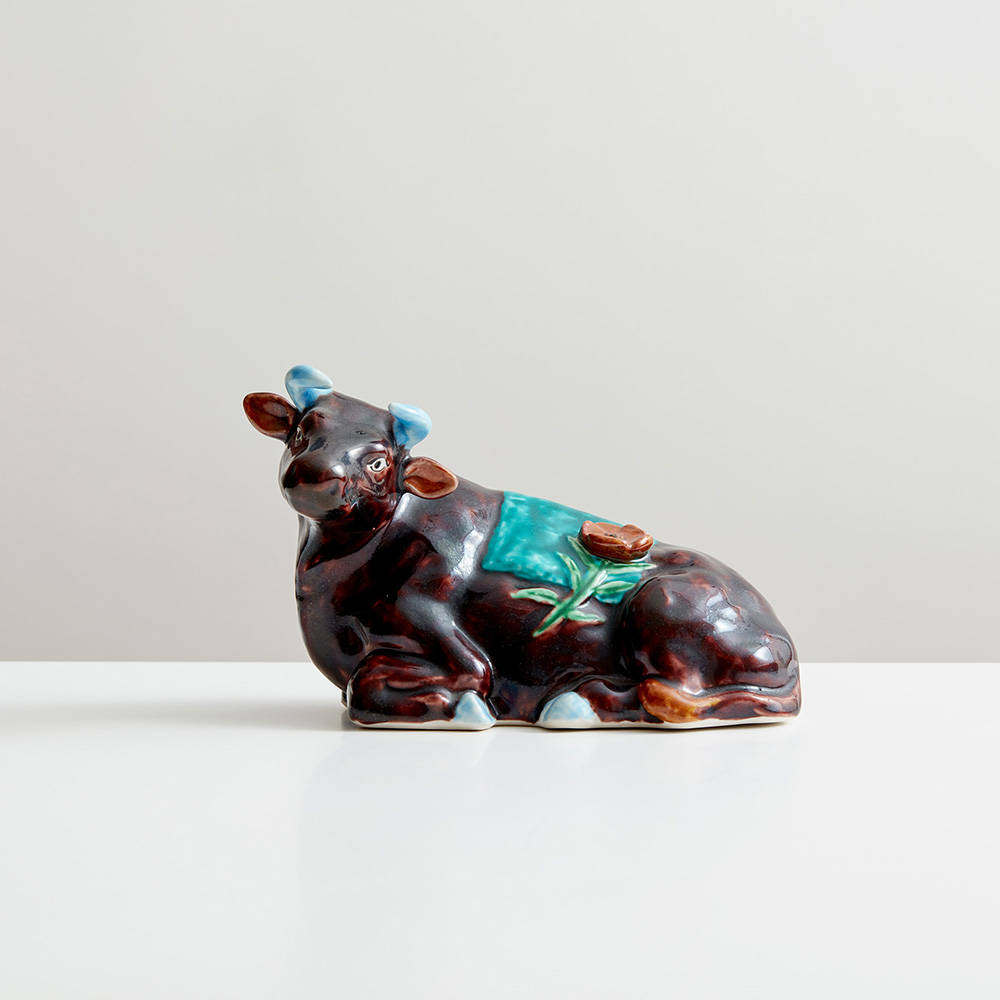 干支置物 釉彩 丑(うし) 二代 浅蔵五十吉作|九谷焼 窯元 吉右衛門窯