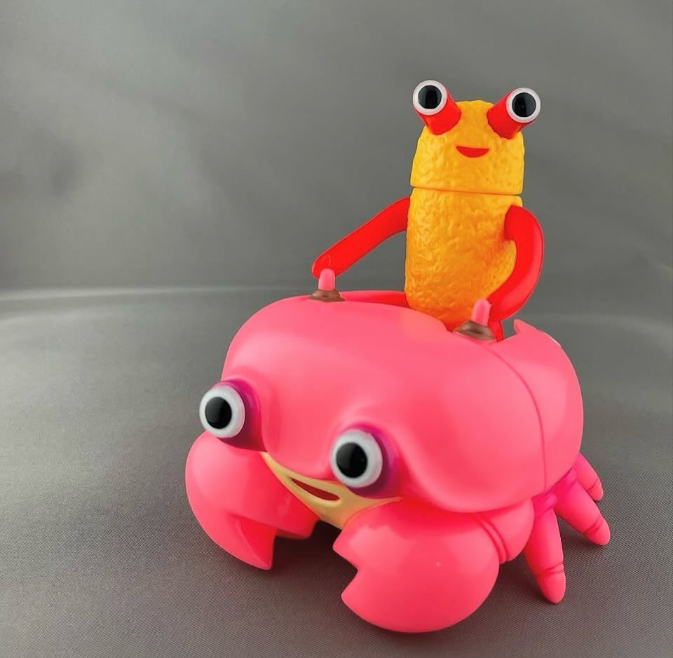 ソフビ作家として活動するさいそう氏のデビュー作「こおにボット」が1