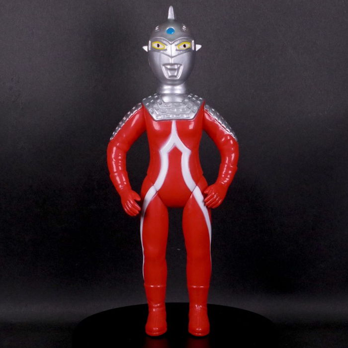 ブルマァクの「ウルトラ怪獣シリーズ」新色がギャラリー＆ショップ