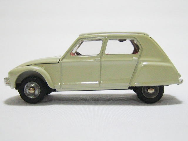 France Dinky(フランスディンキー) シトロエン23 レッカー車 フランス DINKY TOYS ディンキー MECCANO社 『RENAULT DAUPHINE 