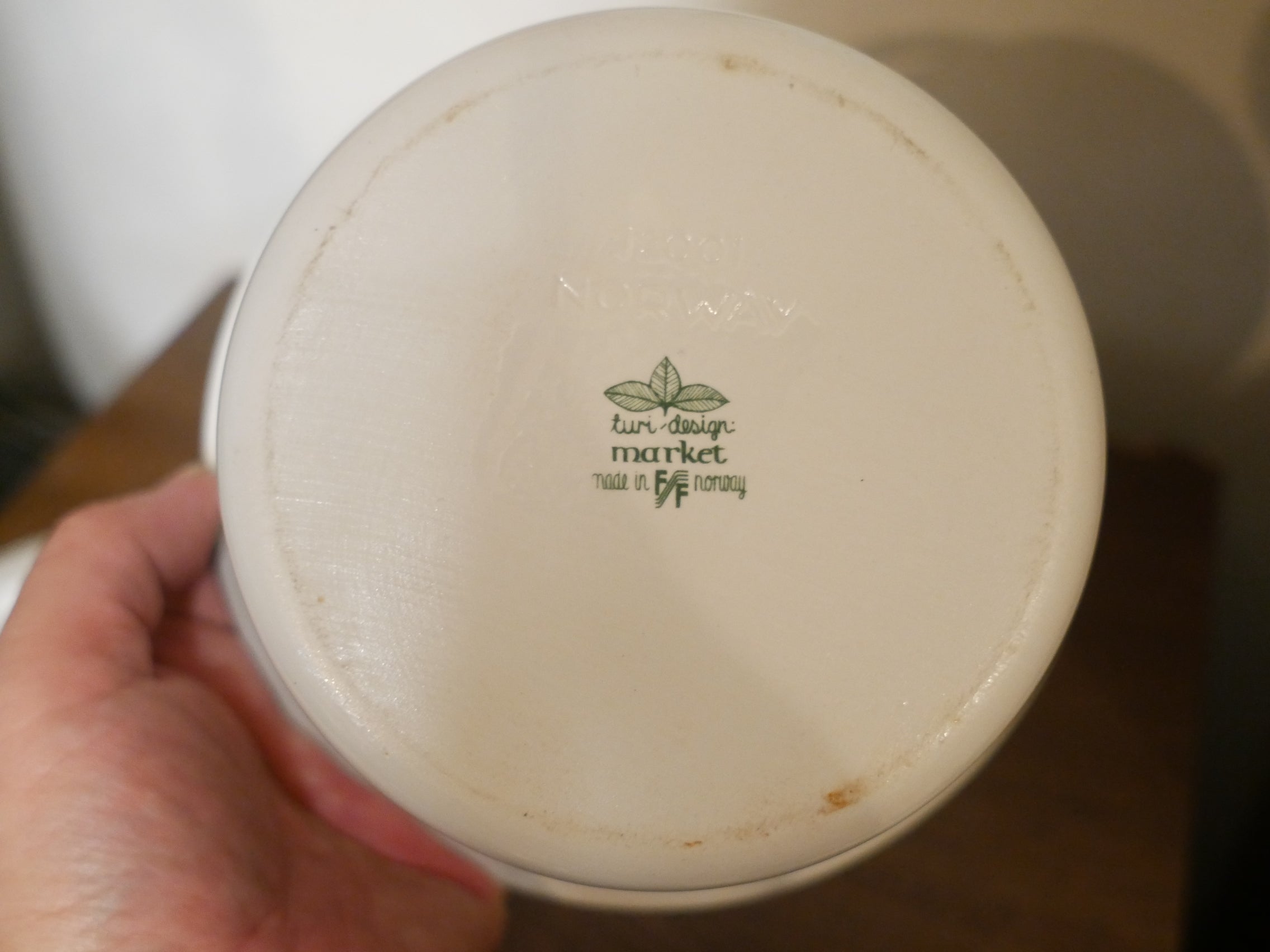 FIGGIJO 【Market】蓋付きポットTuri Gamstad-Oliver フィッギオ