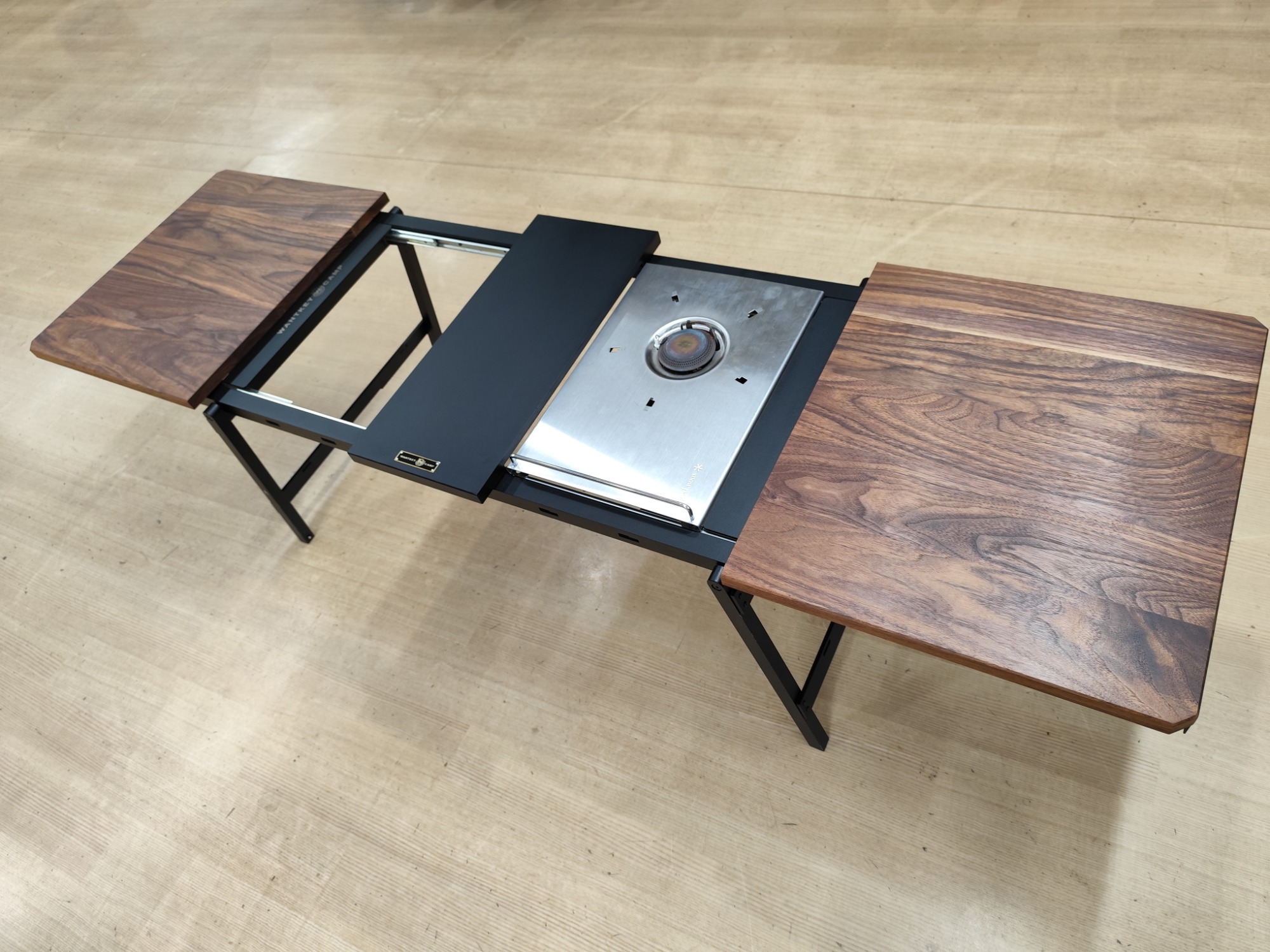 カッコよさと機能性が溢れた逸品！『WANTKEY STG TABLE』[2024.07.04