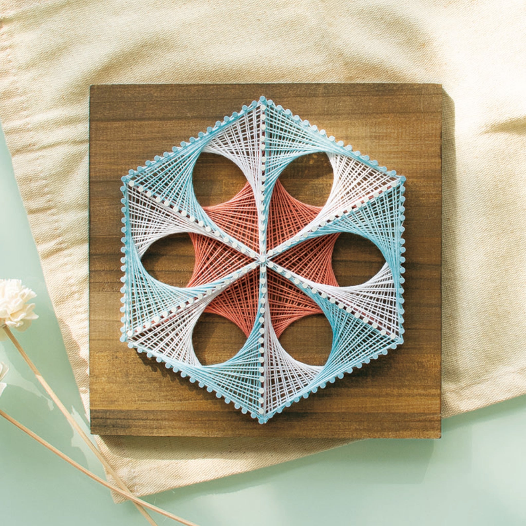 ネイルイット公式】おうち工作！釘糸で作るストリングアート Nail it