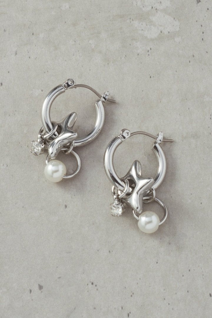 アッセンブル スター チャーム ピアス – GOLDY Onlinestore