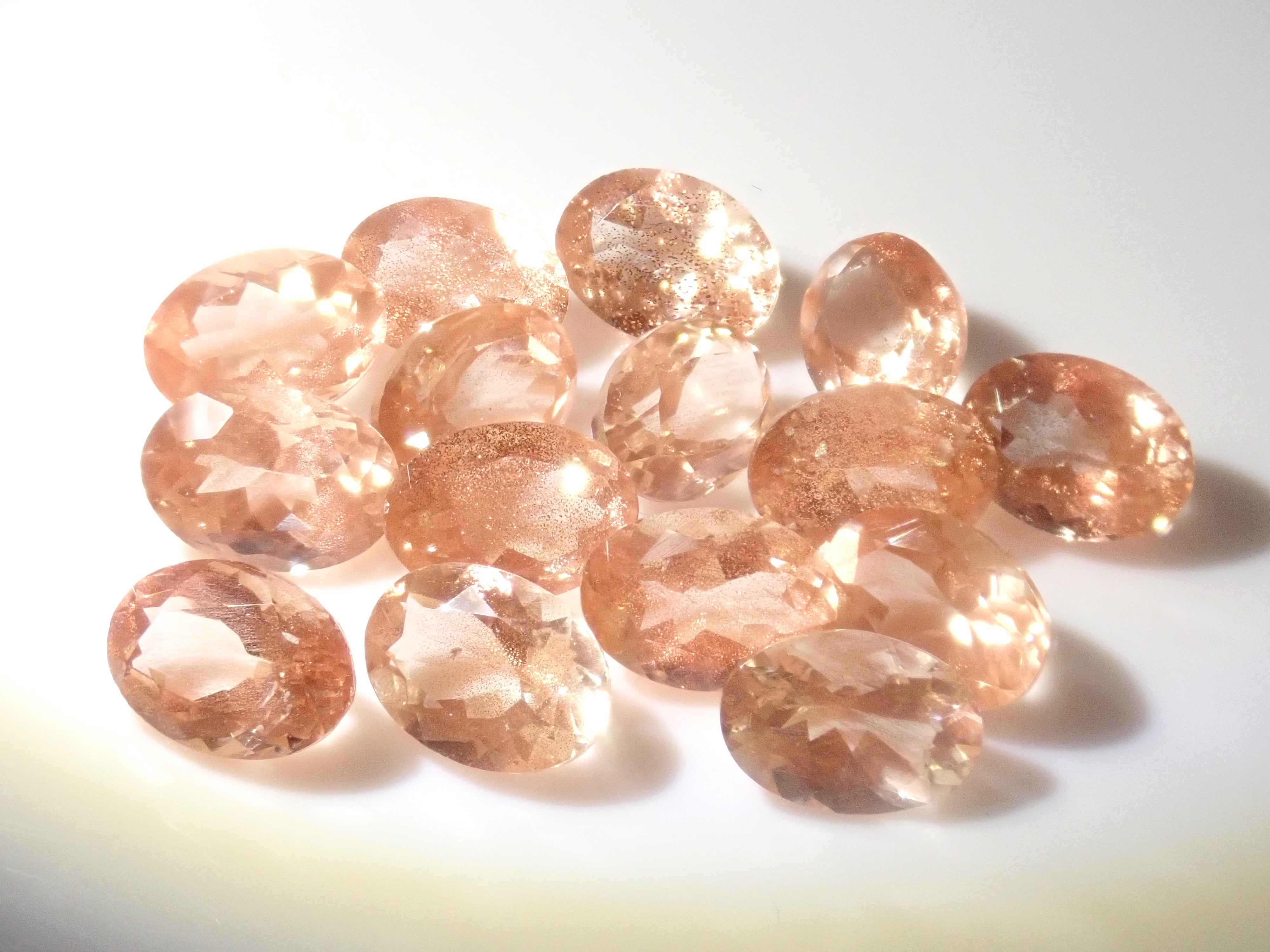 シラーが綺麗なアメリカ産オレゴンサンストーン💎（オーバルカット,5