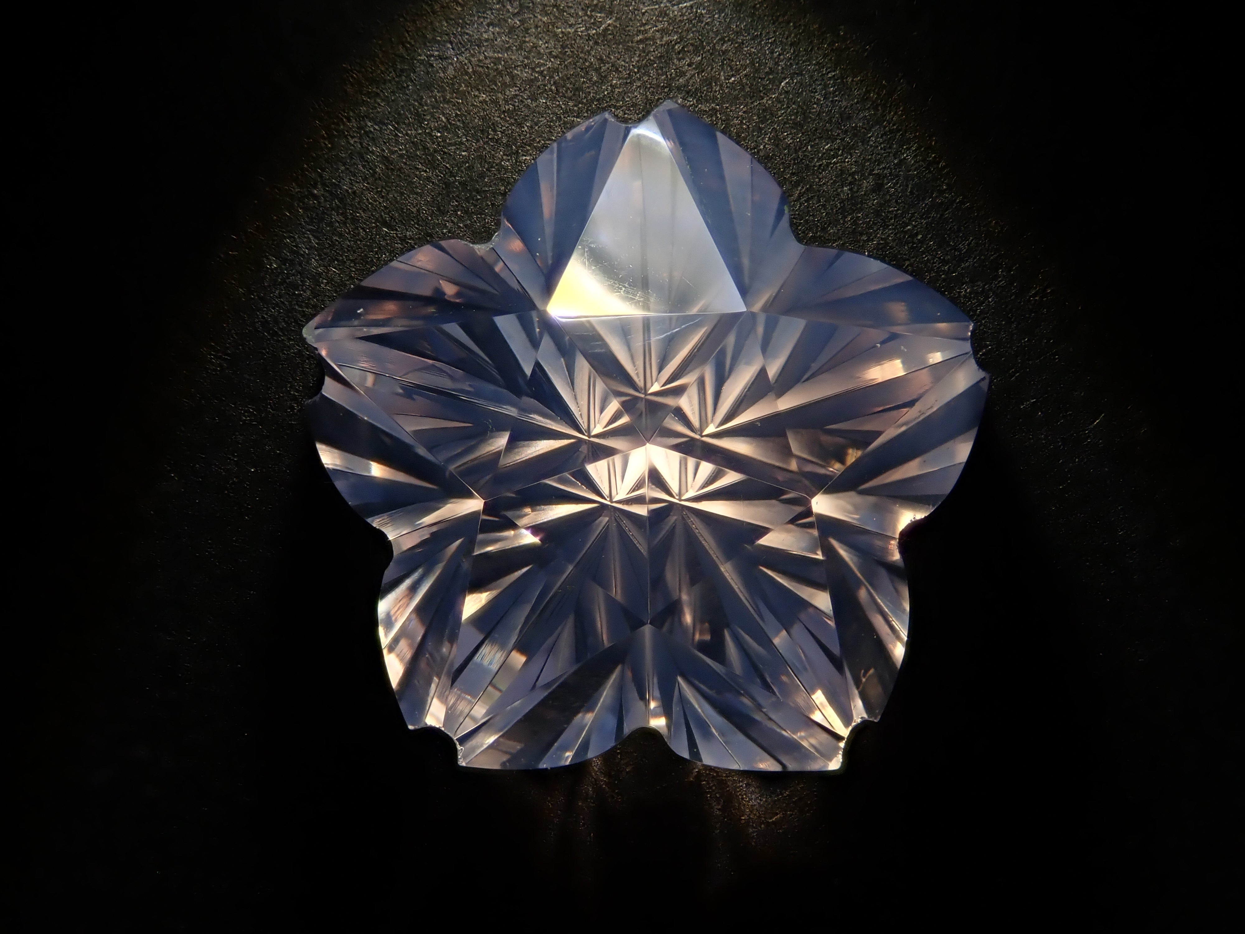 甲州貴石切子】スコロライト 6.039ctルース ワッペン