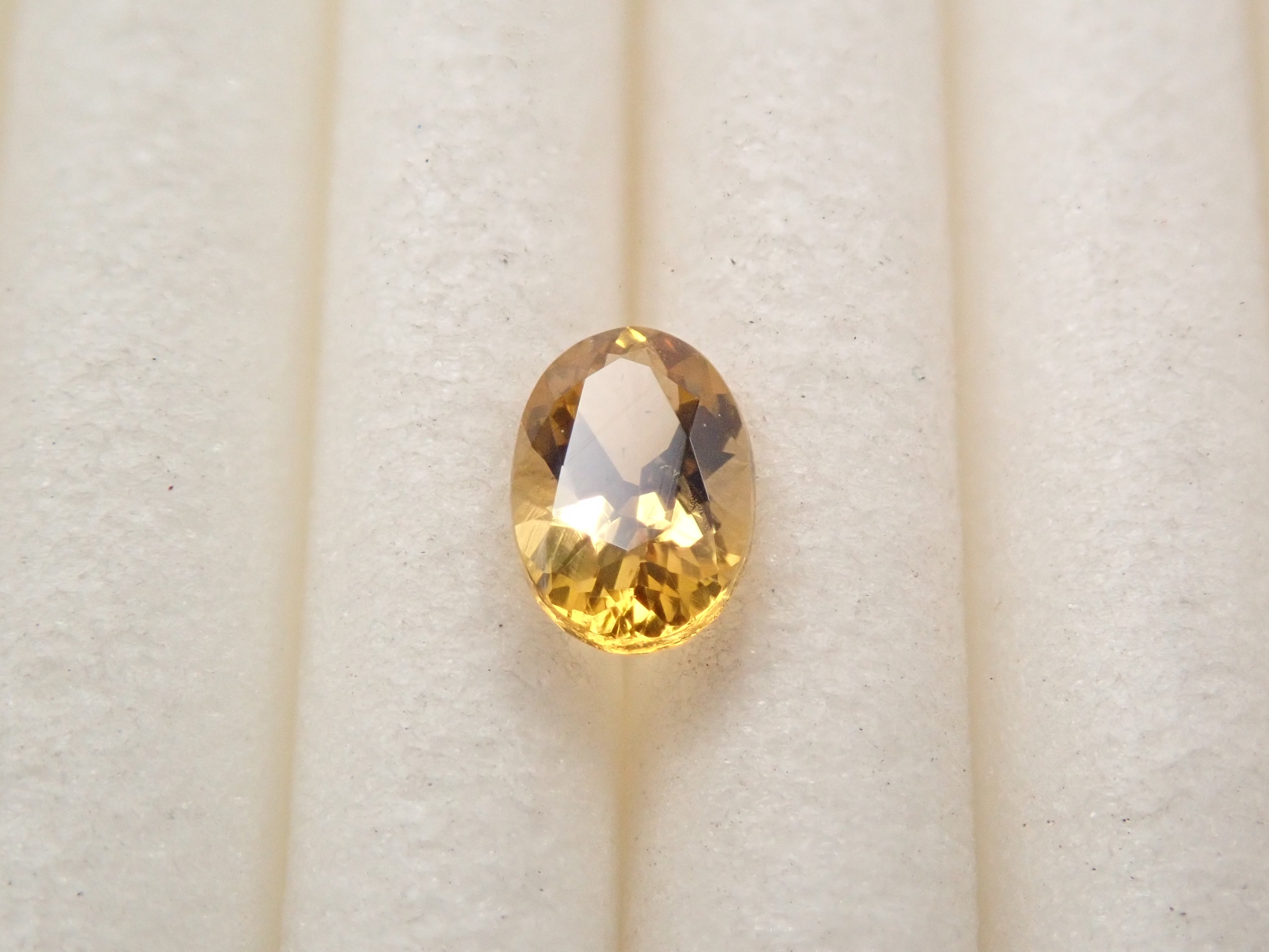 タンザニア産マグネシオアキシナイト 0.198ctルース 日独鑑