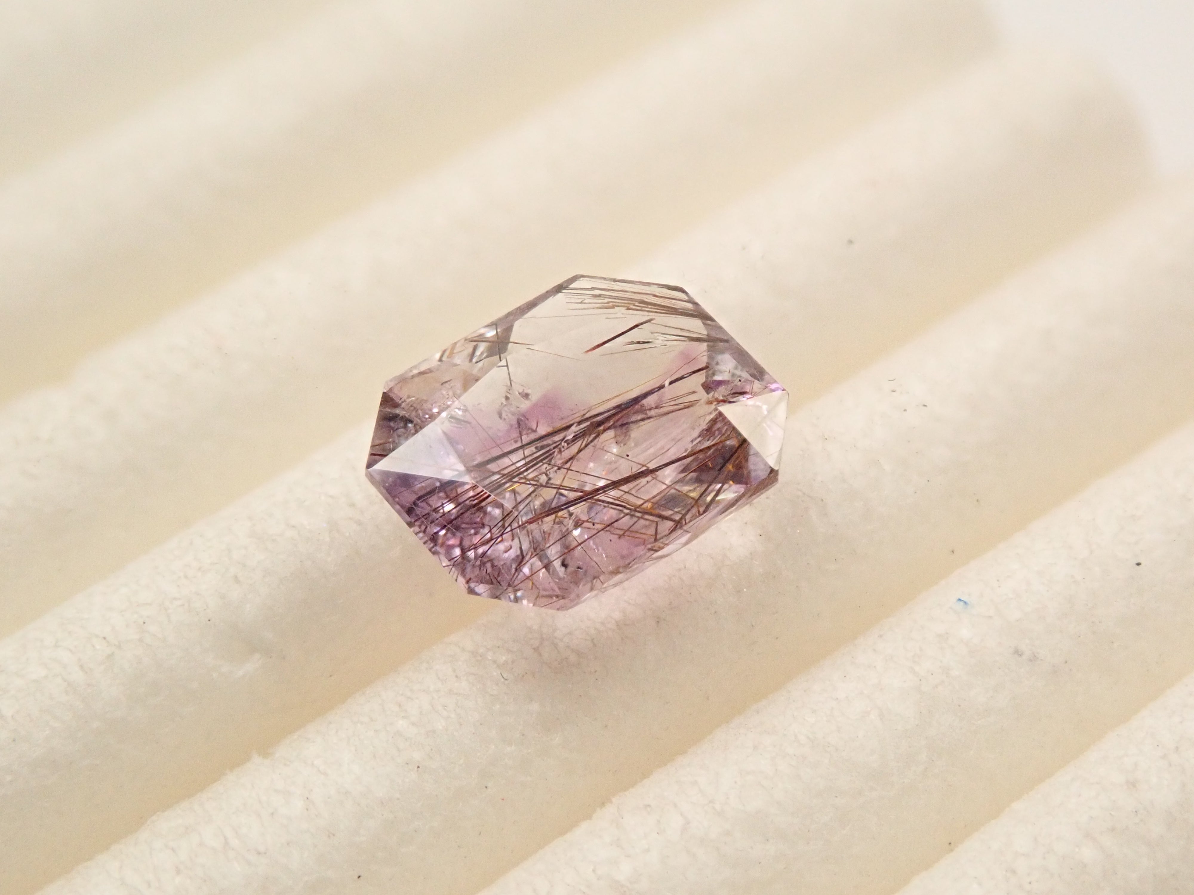 ブラジル産エレスチャルアメジスト 0.724ctルース