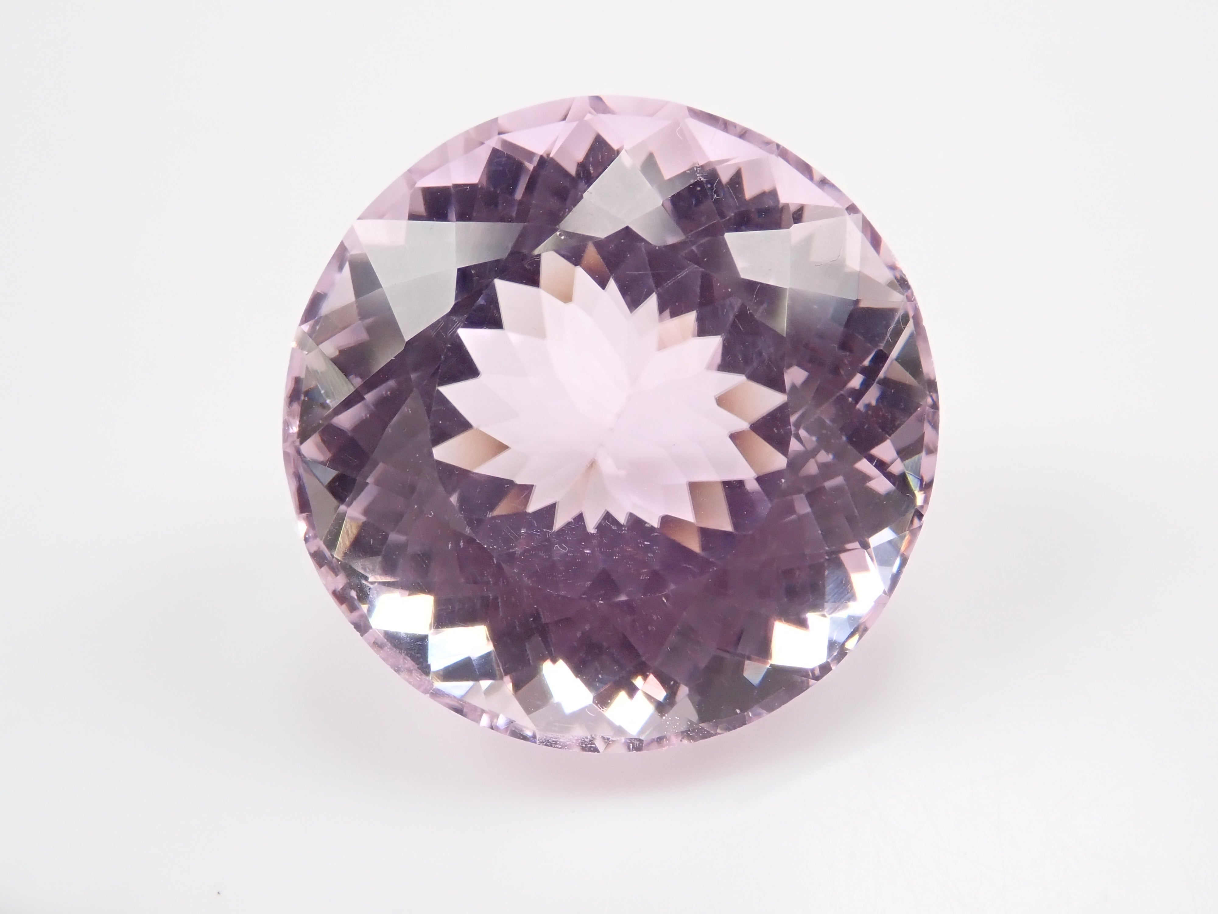 アフガニスタン産クンツァイト 21mm/39.372ctルース