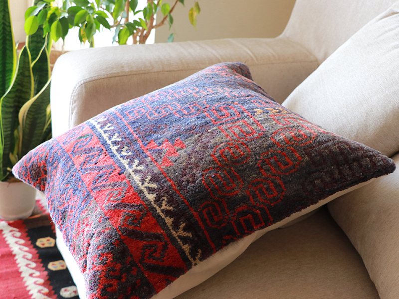 キリムスタイル / ヴィンテージ・パイル織りラグ クッションカバー50cm