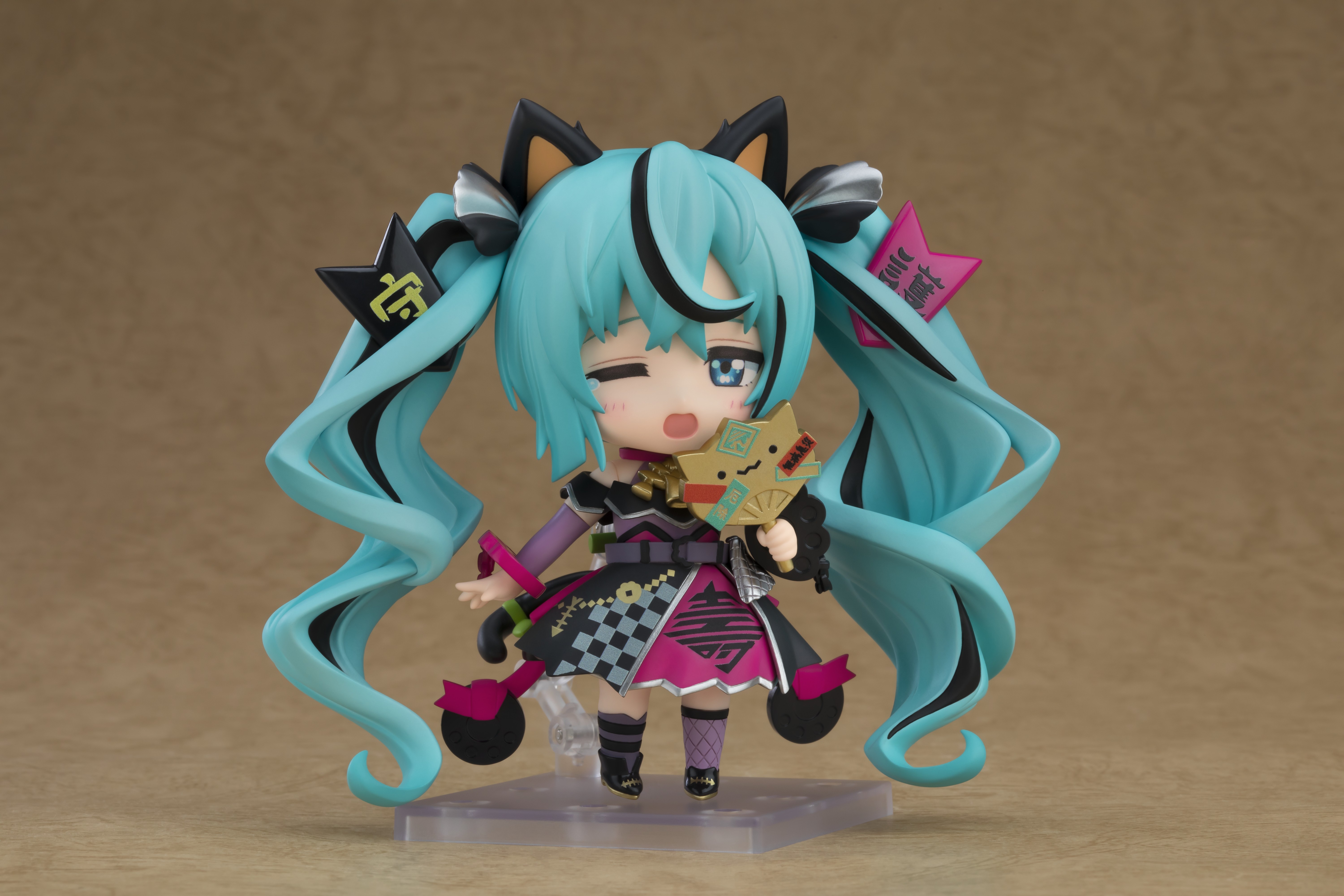 ねんどろいど 初音ミク 黒招きミクVer./招きミクVer.｜キャラアニ.com