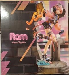 ラム Neon City Ver 渋谷スクランブルフィギュア - メルカリ