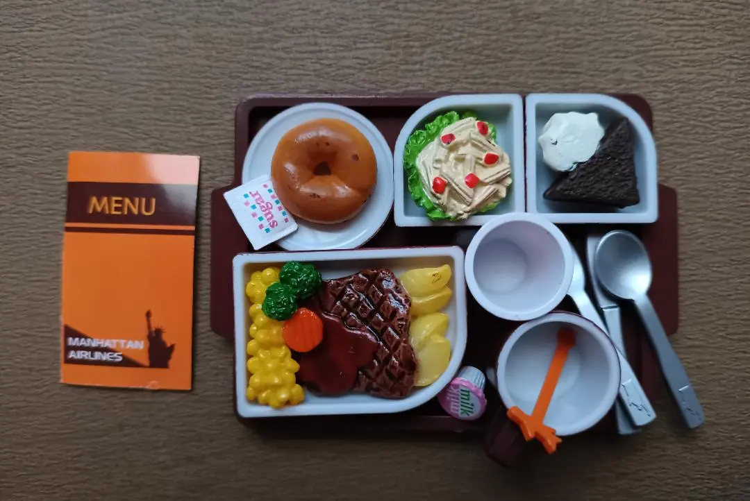 2026年最新】機内食トレーの人気アイテム - メルカリ