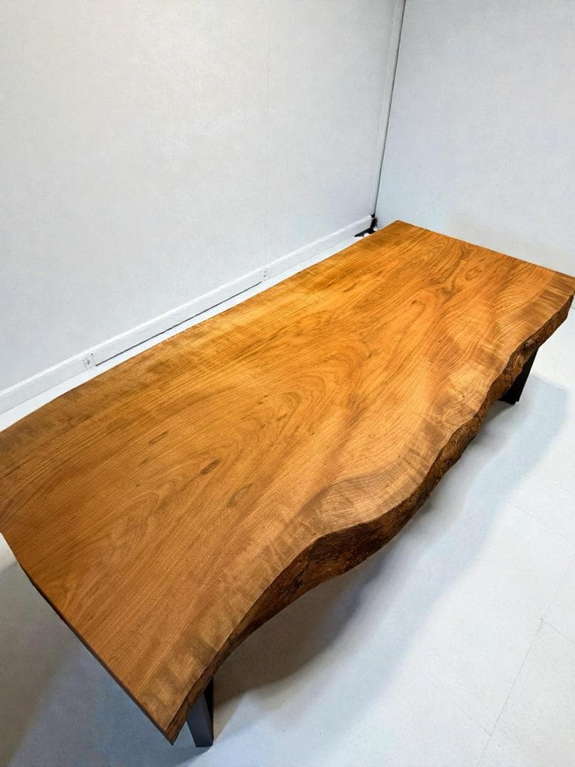 桜 一枚板1400mm｜柔らかな木肌と自然な曲線が美しい無垢天板 KIDO MEIMOKU 椨桜（たぶざくら）一枚板カウンター 天板のみ｜190cm