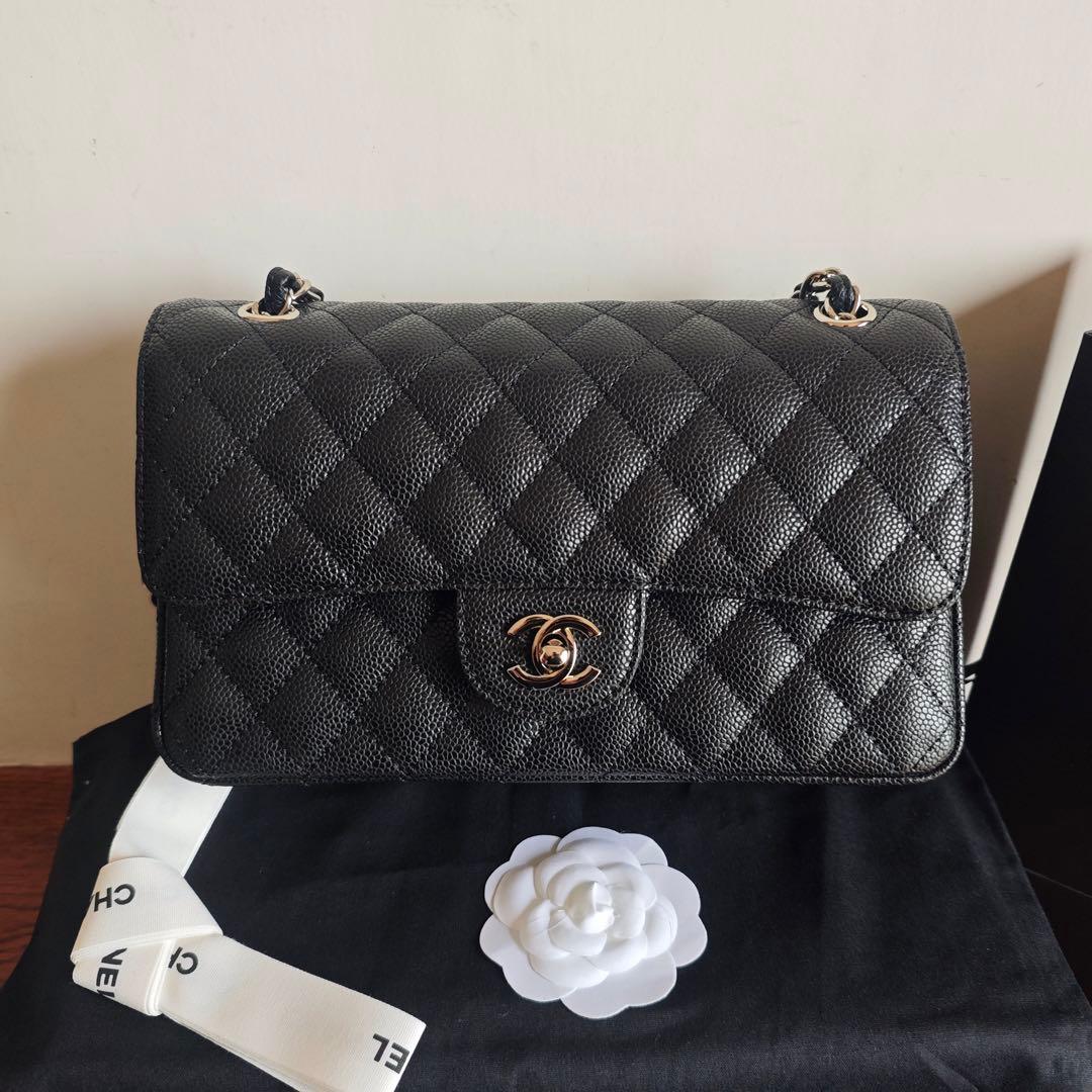 キルティングデザインのブラックレザーショルダーバッグ キルティングチェーンスクエアショルダーバッグ ／ quilting chain