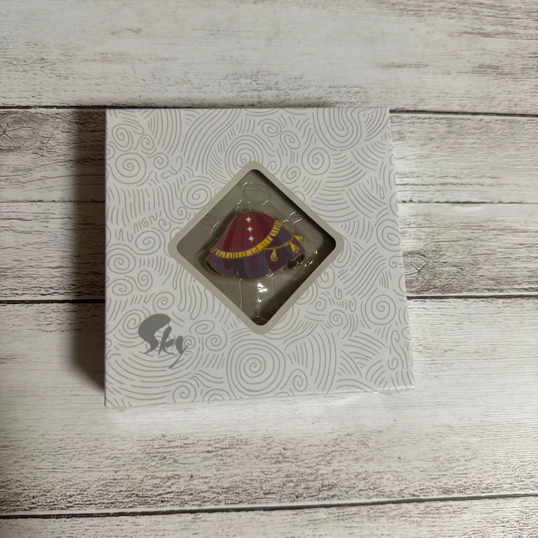 Sky星を紡ぐ子どもたち ピンバッジ錬金術師のケープ - メルカリ