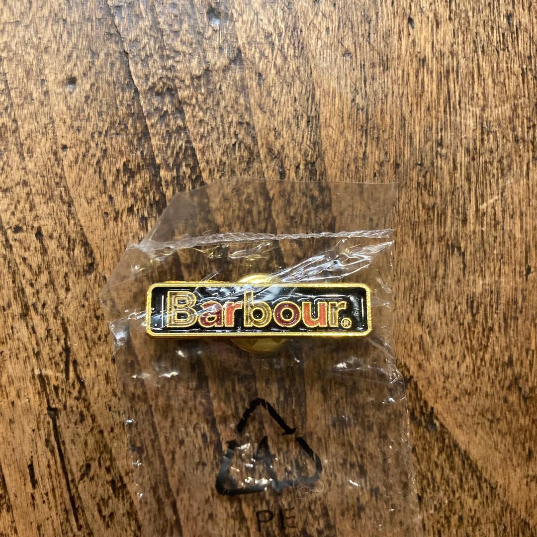 バブアー×バラクータ】新品未開封 コラボ ピンバッジ マルチカラー