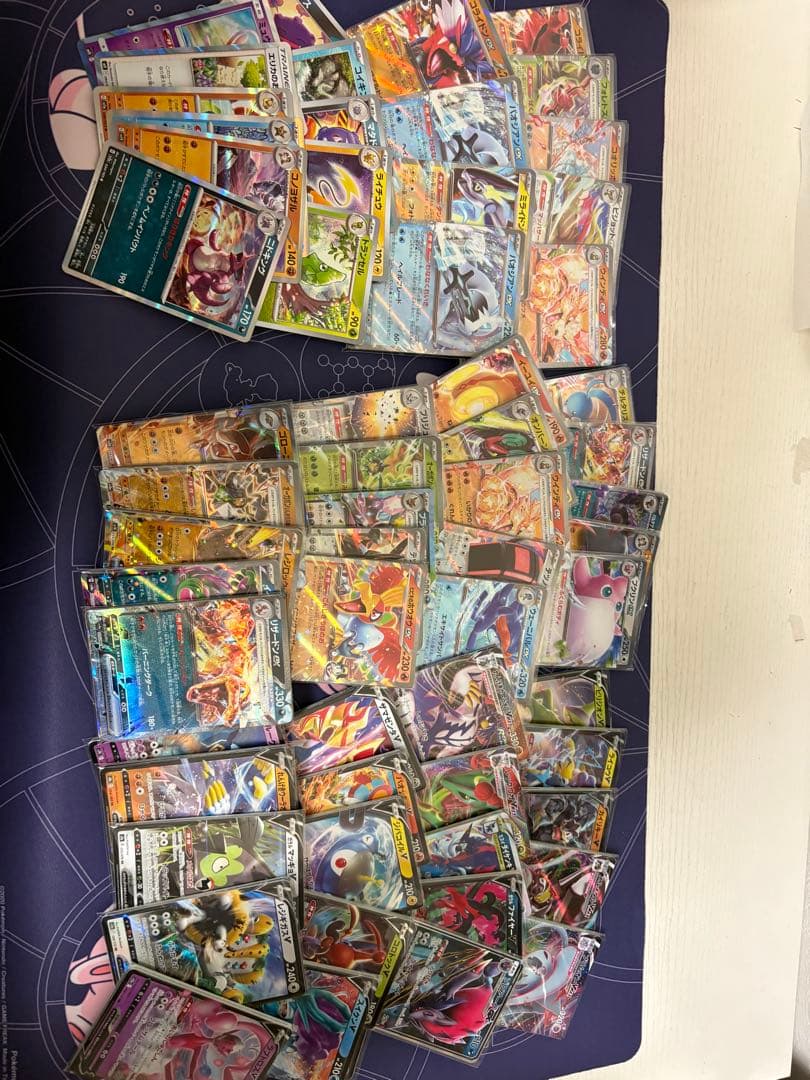 ポケモンカード引退品　RR500枚 その他光り物まとめ売り ポケモンカード 引退品 600枚 光り物あり まとめ売り 早い者勝ち