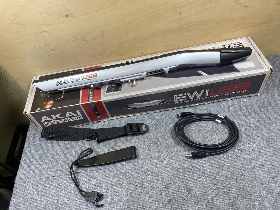 AKAI EWI USB ウインドシンセ　コントローラー midi Akai EWI-USB with EWM-1 Mouthpiece at Gear4music