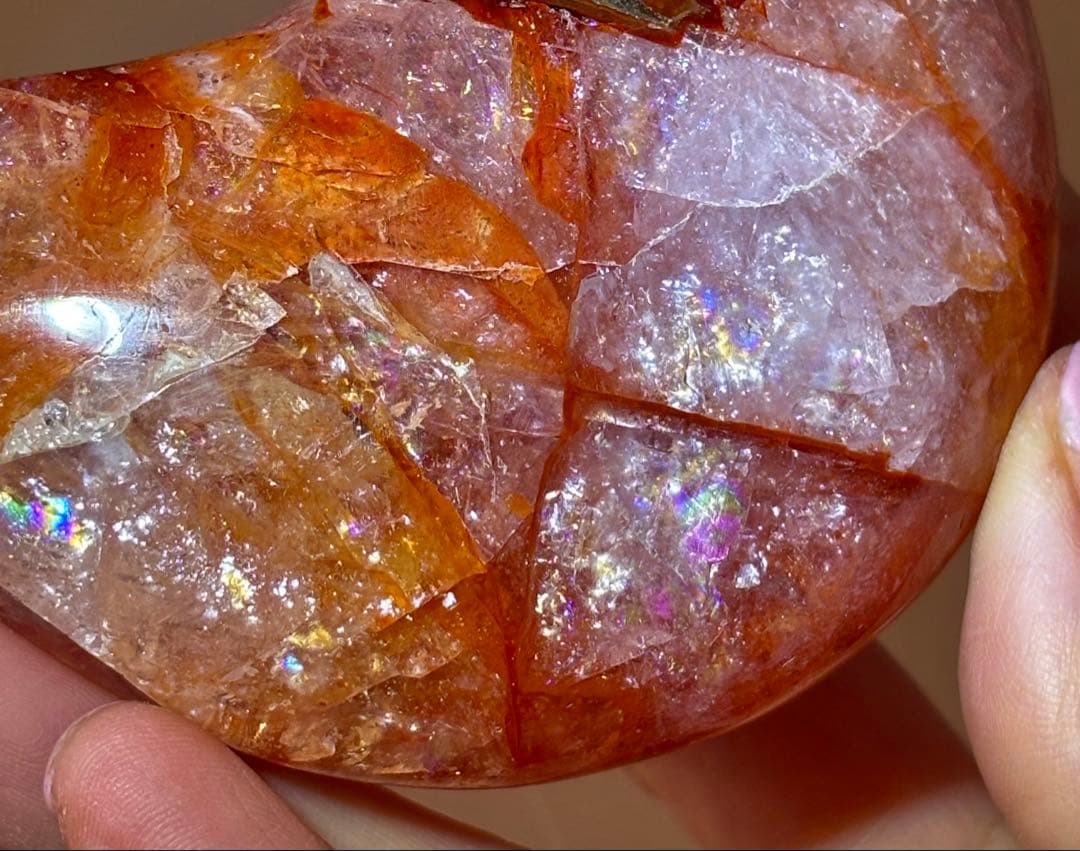 《極厚ぷっくり爆虹・レアシェイプ》　ファイヤークォーツ　月　カービング