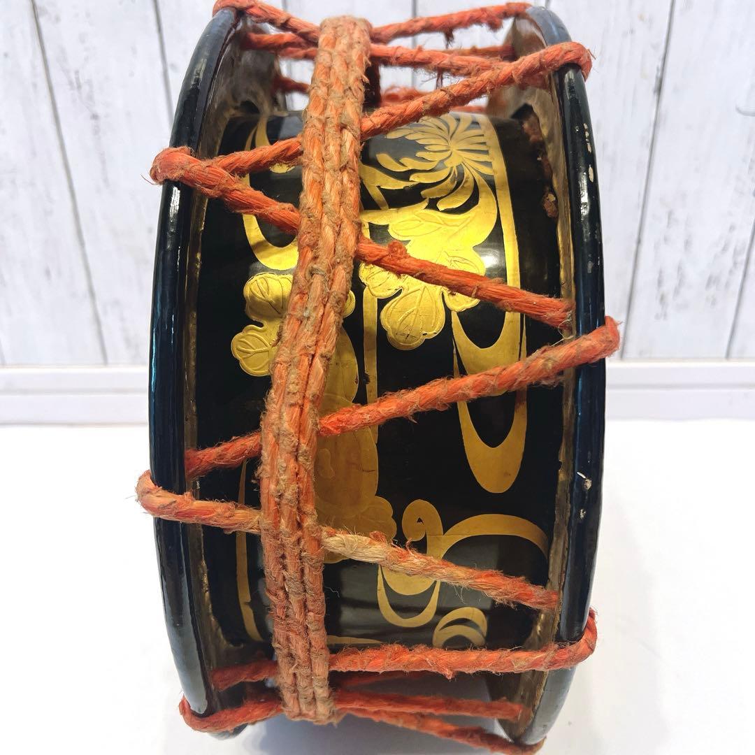 【希少】締め太鼓　蒔絵　和太鼓 34.5cm バチ付き　台座付属　和楽器　打楽器