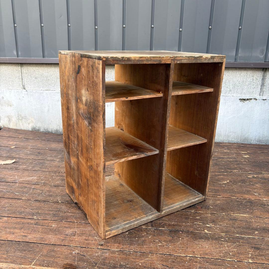 C1 昭和レトロ 古道具 木製棚 飾り棚 ディスプレイラック レトロ収納 6マス 楽天市場】シェルフ ウッド ラック 杉古材 棚 6マス 小物展示 店舗什器