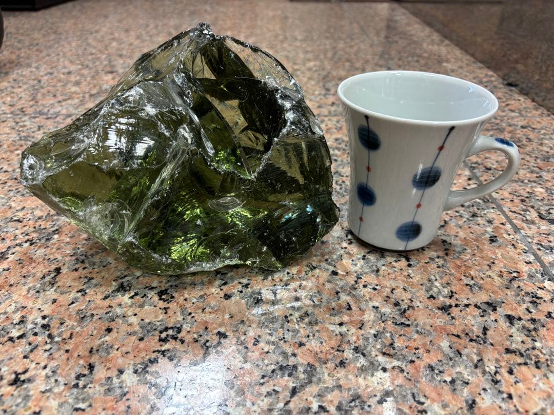 火山ガラス　天然ガラス　モルダバイトカラー　3.7kg インドネシア産　天然石