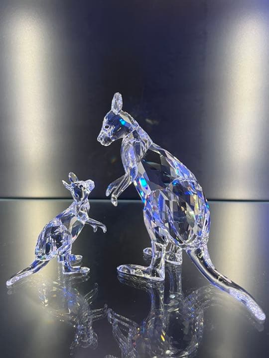 スワロフスキー カンガルーの親子