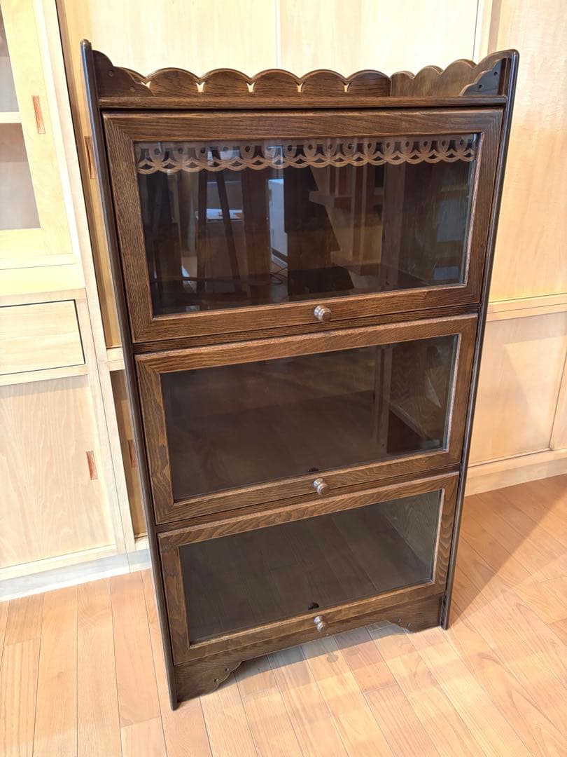 【極美品】ウッドギャラリー樹 Alice ガラスキャビネット 飾り棚 極美品】ウッドギャラリー樹 Alice ガラスキャビネット 飾り棚 - メルカリ