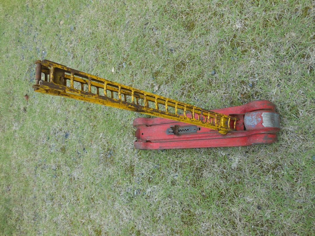 Kingsbury トイカー 赤 消防車 はしご車　ブリキ　おもちゃ ブリキ 消防車 はしご車 MadeinJapan | 万国屋 オンラインストア