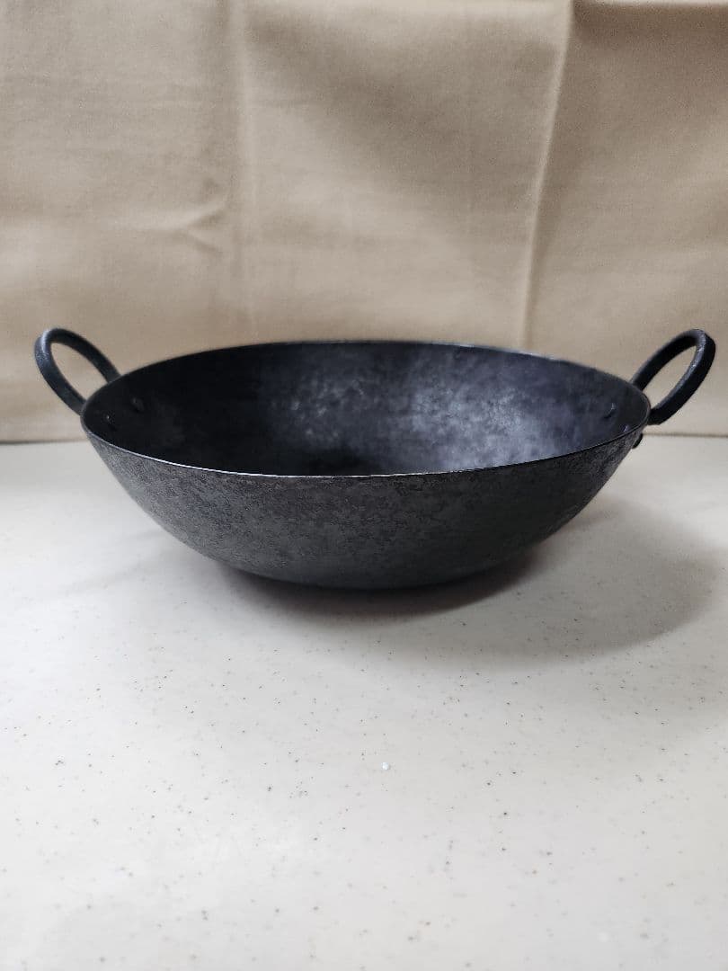 成田理俊　持ち手ウォッグパン　鉄　21cm 意外とお手入れ簡単な「鉄のフライパン」。大切に使い続けたいおすすめ