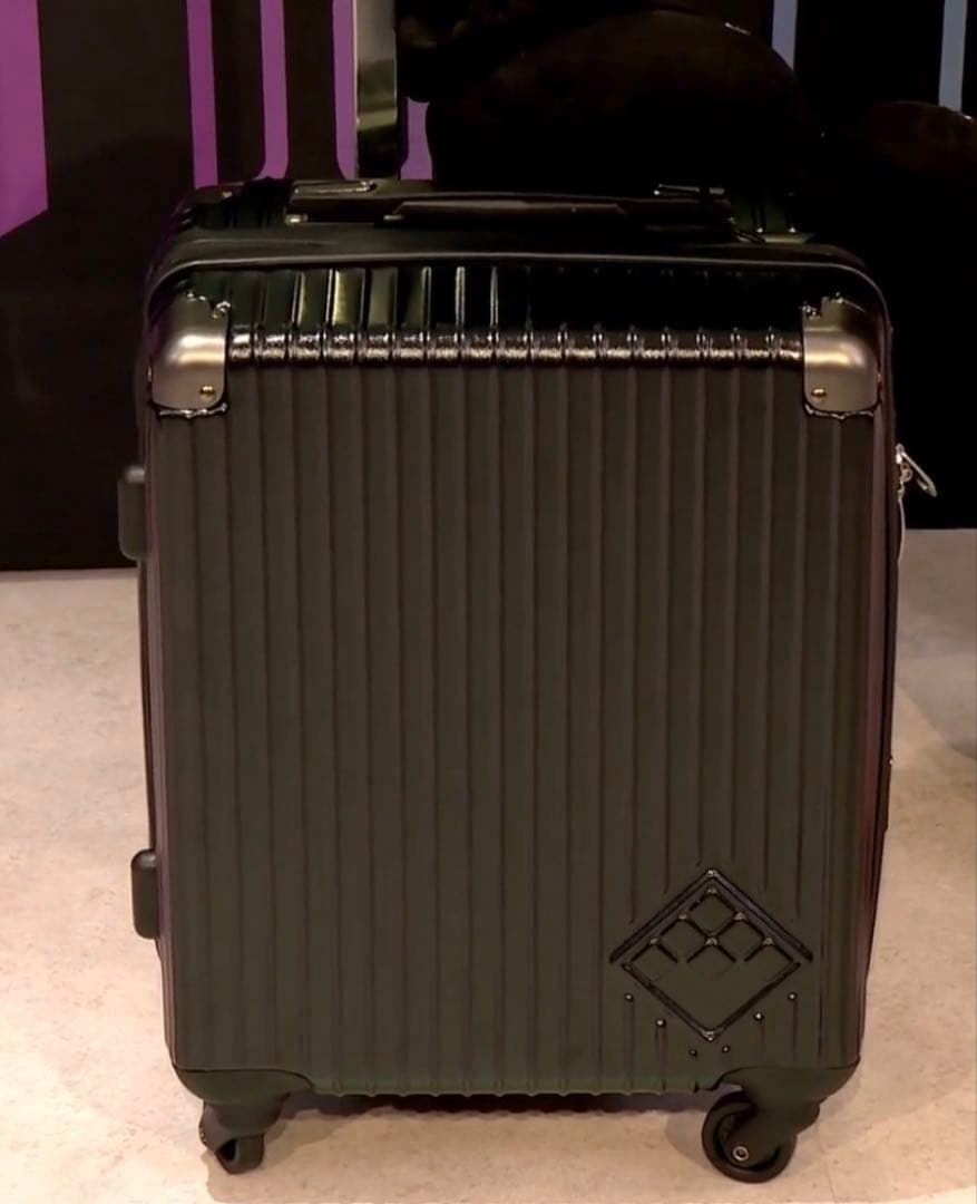 Da-iCE -TERMiNaL- オリジナルキャリーケース ステッカー ベルト