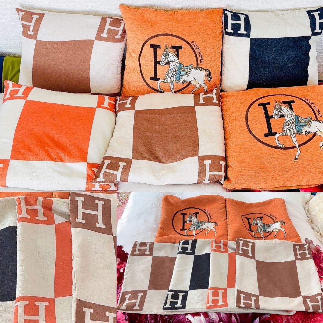 クッションカバー♡馬柄♡6枚まとめ売り♡45×45センチ♡ Tempo × MIHO MURAKAMI - クッションカバー - 馬柄 orange | MIHO MURAKAMI