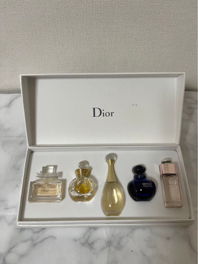 Christian Dior LES PARFUMS ディオール ミニ香水セット - メルカリ