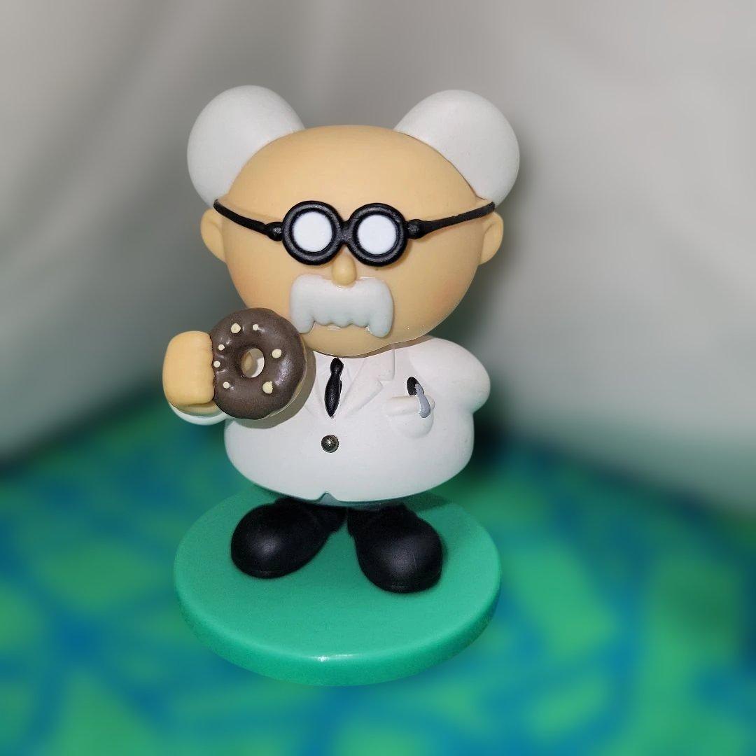 MOTHER2 フィギュアコレクション アンドーナッツ博士 - メルカリ