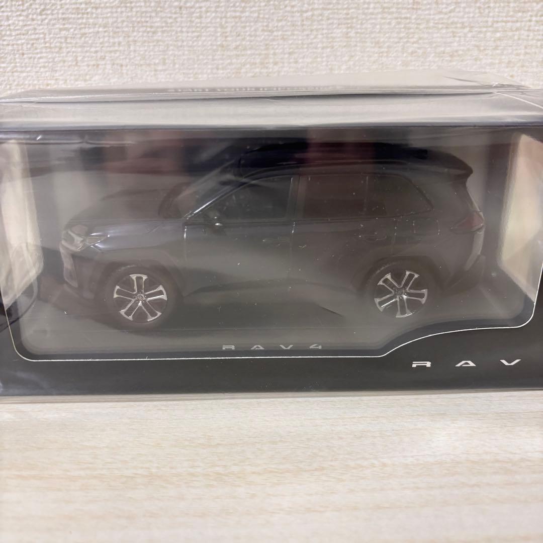 新型RAV4 カラーサンプル Z ハイブリッド ダークブルーマイカ トヨタ RAV4 ダークブルー マイカ カラーサンプル - メルカリ