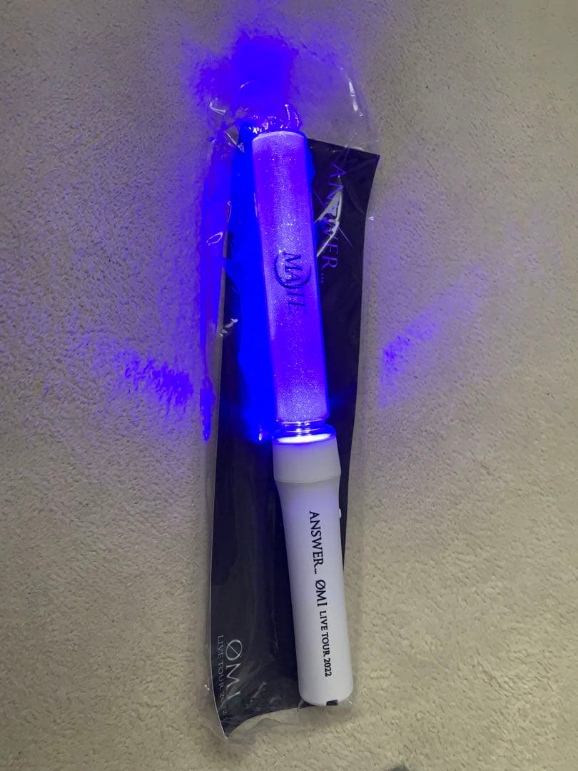 OMI LIVE TOUR 2022 ANSWER ペンライト - メルカリ