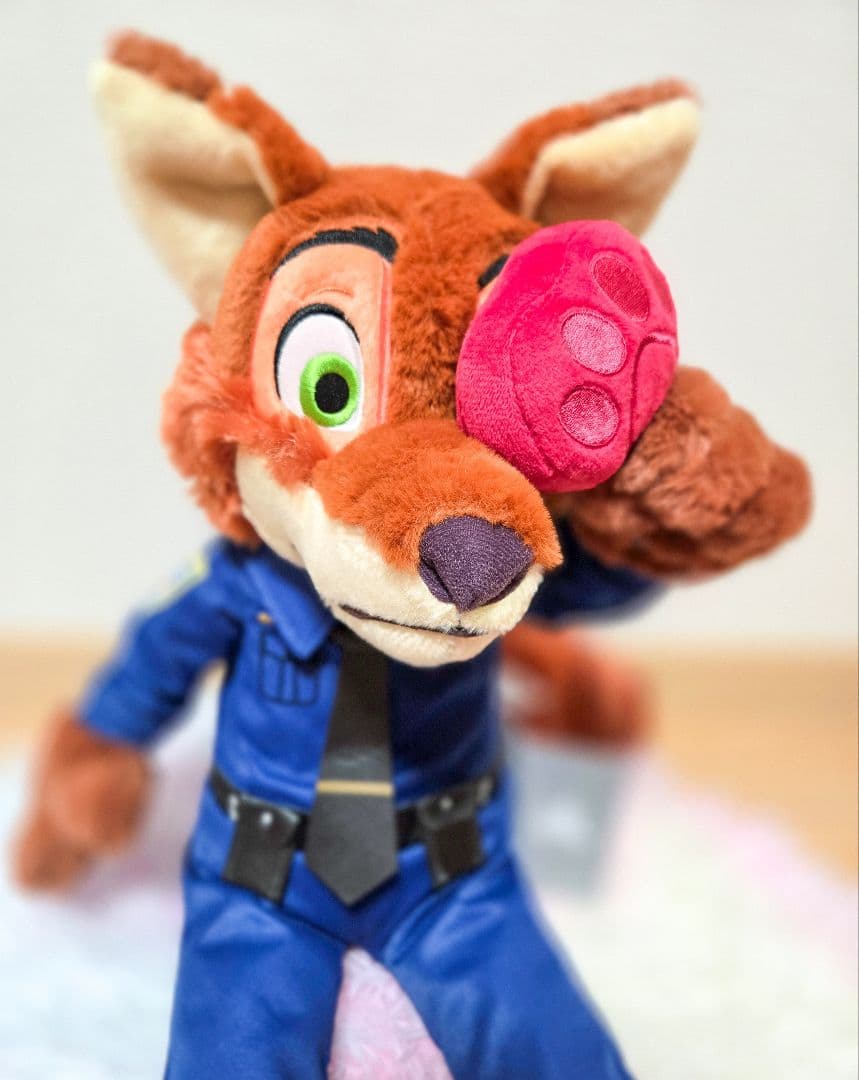 2/26まで販売✨新品✨ズートピア MOGUMOGU ニックぬいぐるみ - メルカリ