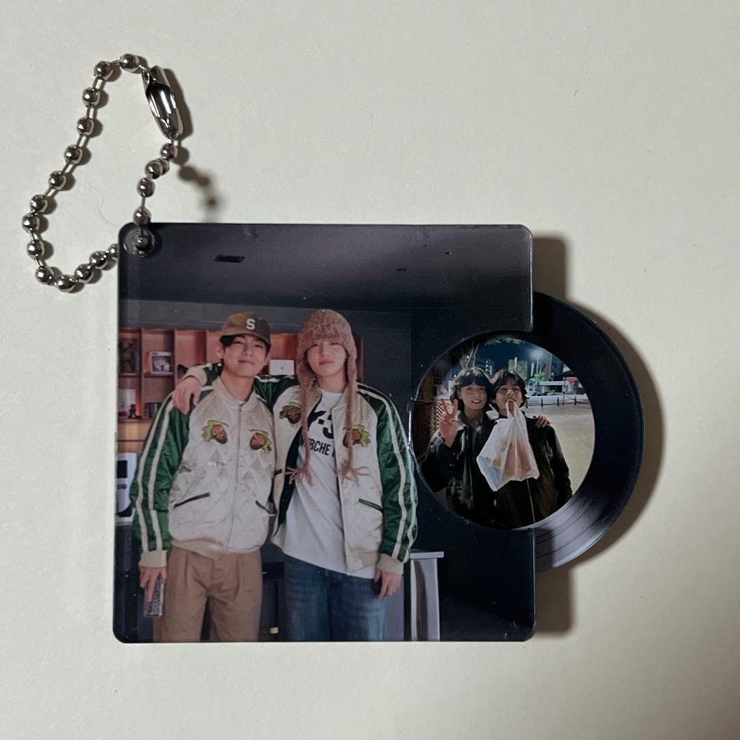 BTS グテ グク テテ taekook アクリル アルバムキーホルダー - メルカリ