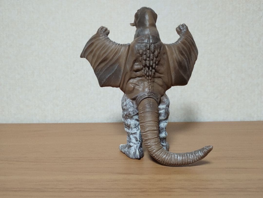 ゴメス ガラモン ペギラ 総天然色 プレミアムバンダイ 怪獣ソフビ