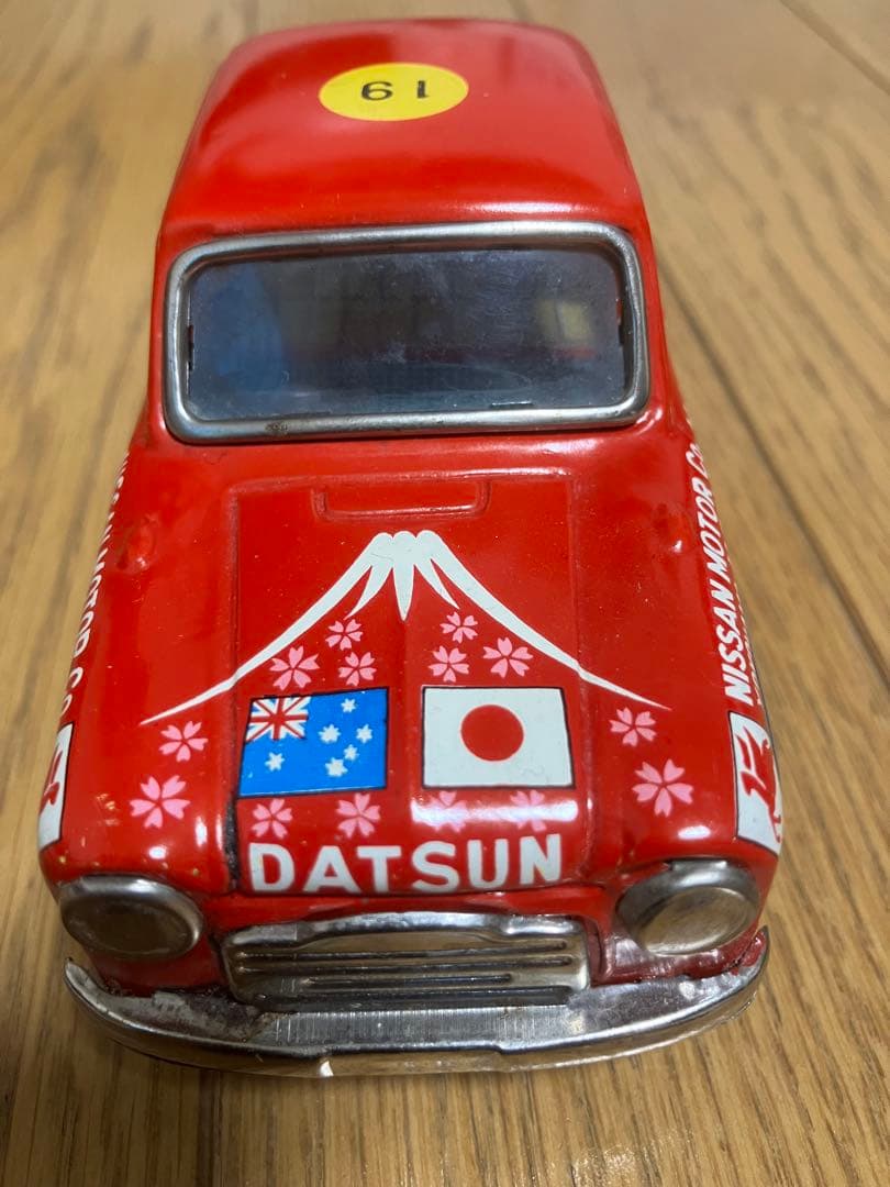 昭和レトロ　BCバンダイ　豪州ラリーダットサン富士号　ブリキ 萬代屋 BCバンダイ ブリキ ダットサン ブルーバード 1200デラックス