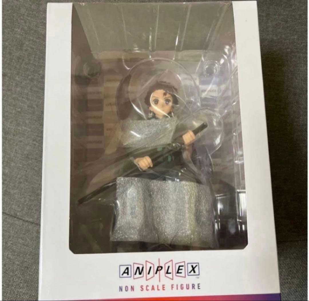 新品未開封　鬼滅の刃　ノンスケールフィギュア　アニプレックス　竈門炭治郎 鬼滅の刃 竈門炭治郎 ノンスケールフィギュア