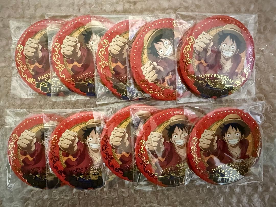 ワンピース バースデー缶バッジ ルフィ 10点 ONE PIECE】バースデイ缶バッジ モンキー・D・ルフィ: 雑貨｜東映