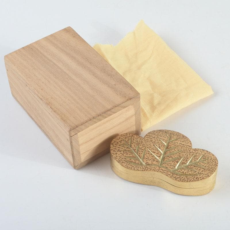 marimo　茶道具　雅象作　古竹内黒柿金塗　松竹香合　共箱　V　9490 茶道具 香合 色紙香合 曳舟蒔絵 青貝入 黒柿 三宅博作 茶道 : 茶道具