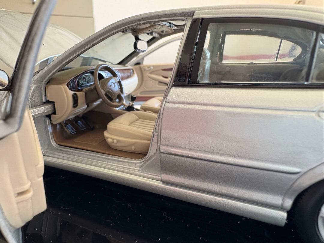 希少】Maisto製 1/18 ジャガー X-TYPE 3.0 ミニカー 【希少】Maisto製